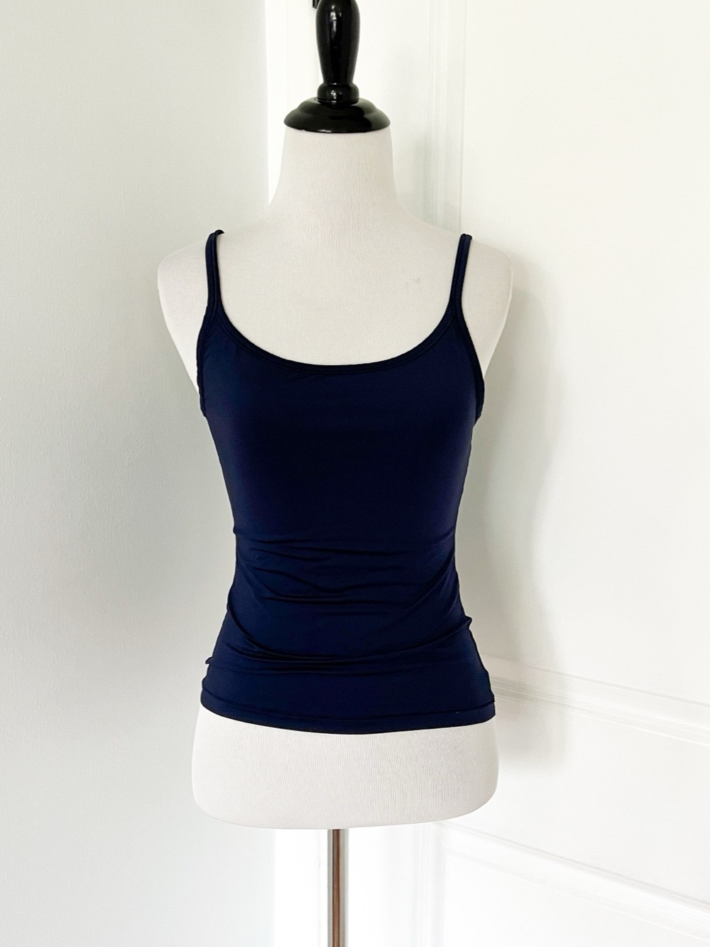 GapBody Navy Tank Top Size Medium Like New